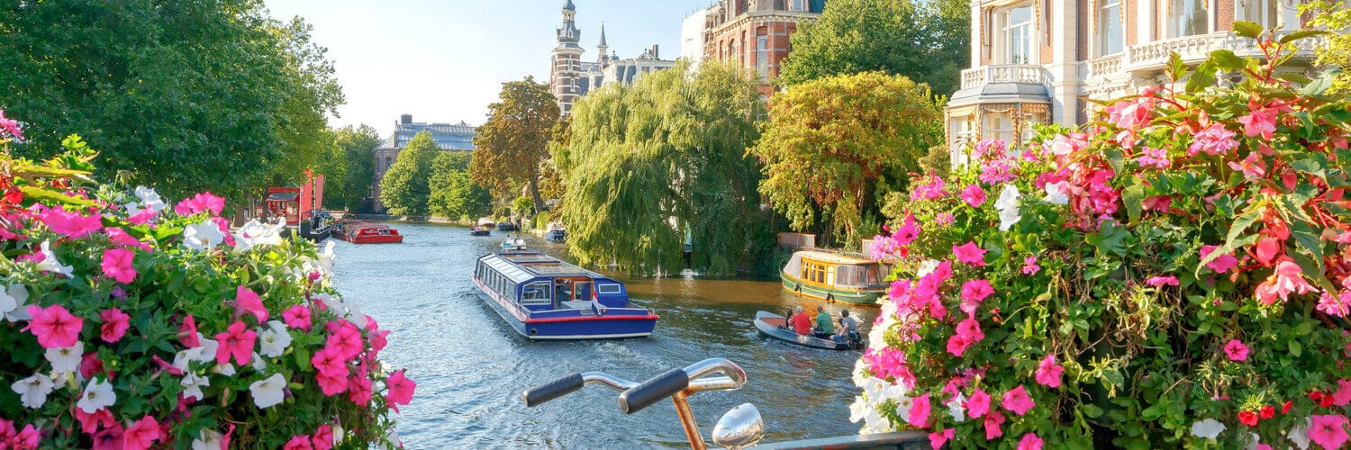 amsterdam ein-kanal-in-der-altstadt