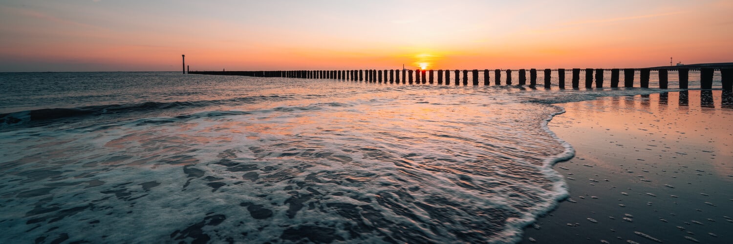 Strand von Westkapelle bei Sonnenuntergang